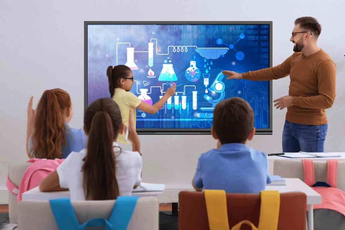 Steps to Select the Best Interactive Flat Panel for Your Classroom in 2026